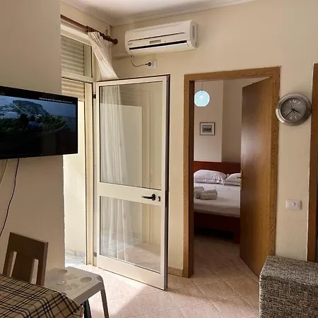A&a 2 Bedroom *