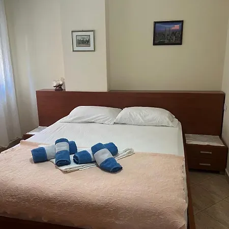 A&a 2 Bedroom