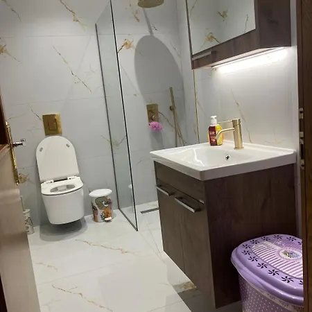 A&a 2 Bedroom *